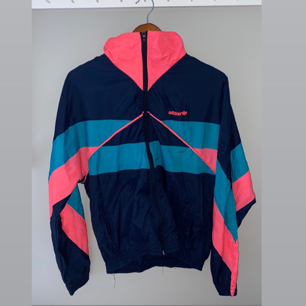 Vintage Adidas windbreaker w/ hidden hood